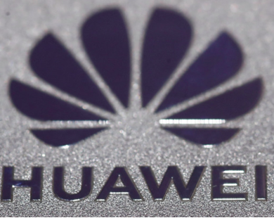 Trung Quốc chỉ trích châu Âu vì cấm Huawei, ZTE